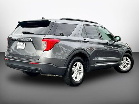Used 2021 Ford Explorer XLT AWD/4WD image 7