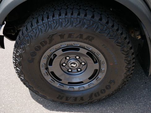 Used 2025 Ford Bronco Badlands w/ Sasquatch Package AWD/4WD image 15