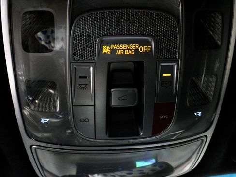 Used 2022 Genesis GV70 3.5T Sport w/ Sport Advanced Package AWD/4WD image 33