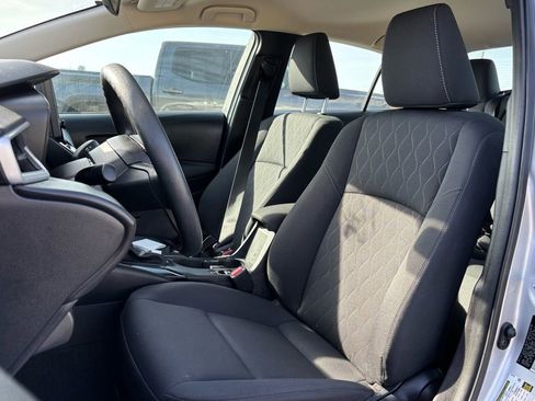 Used 2025 Toyota Corolla LE image 6