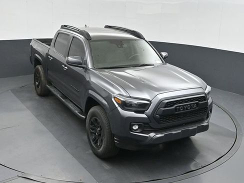 Used 2018 Toyota Tacoma SR w/ SR Convenience Package RWD image 36