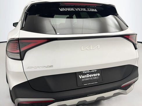 Used 2023 Kia Sportage EX image 6