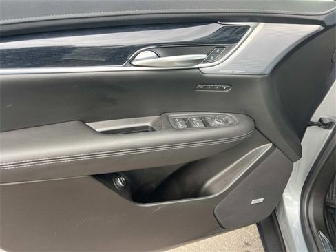 Certified 2025 Cadillac XT5 Premium Luxury image 14