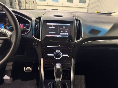 Used 2015 Ford Edge Sport w/ Equipment Group 401A AWD/4WD image 14