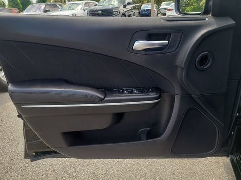 Used 2022 Dodge Charger SXT RWD image 16