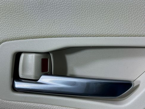 Used 2024 Toyota Sienna Platinum image 14