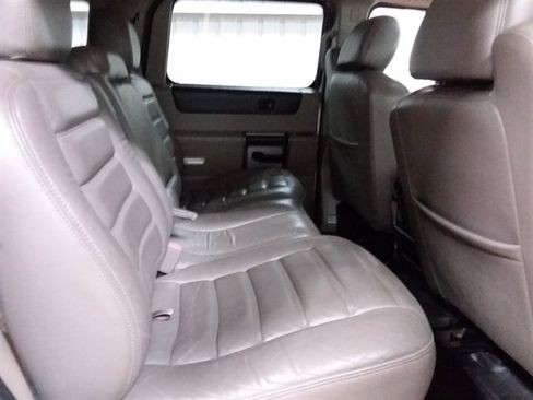 Used 2004 HUMMER H2 w/ Preferred Equipment Group AWD/4WD image 17