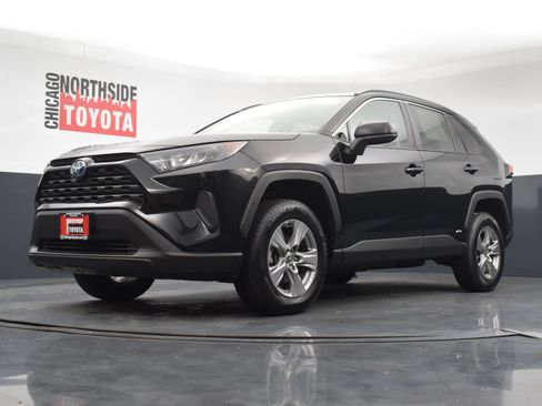 Used 2022 Toyota RAV4 LE AWD/4WD image 30