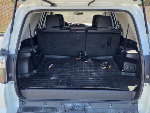 Used 2019 Toyota 4Runner SR5 Premium image 4