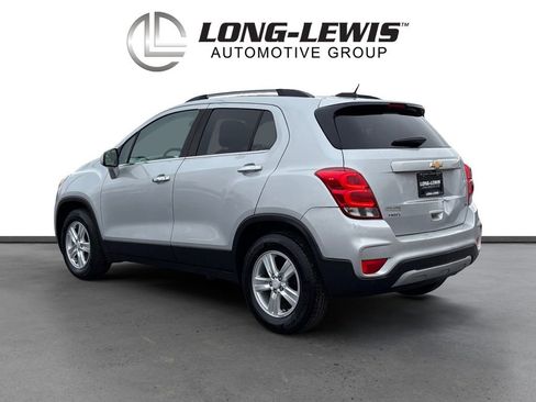 Used 2017 Chevrolet Trax LT w/ LT Convenience Package image 4