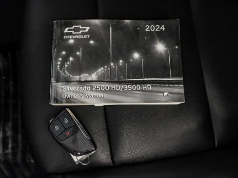 Used 2024 Chevrolet Silverado 2500 W/T image 65