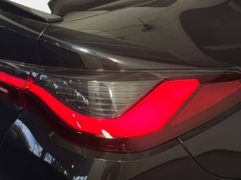 Used 2022 BMW M4 Coupe RWD image 17