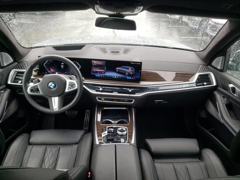 Used 2026 BMW X7 xDrive40i AWD/4WD image 14