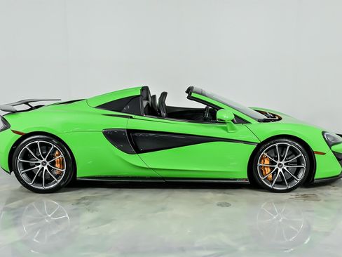 Used 2018 McLaren 570S Spider image 14