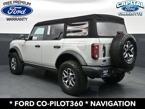 Used 2022 Ford Bronco Badlands AWD/4WD image 6