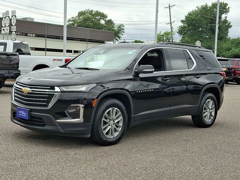 Used 2023 Chevrolet Traverse LT FWD image 5