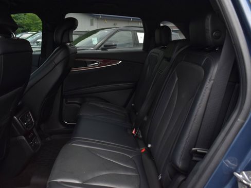Used 2019 Lincoln Nautilus Reserve AWD/4WD image 14