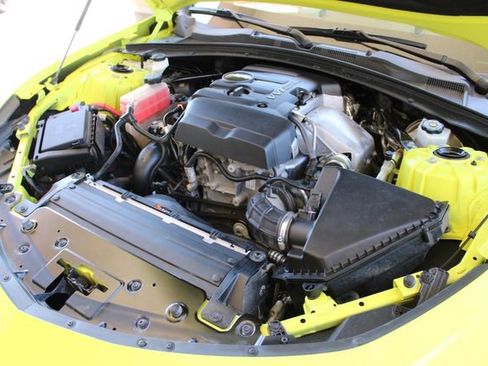 Used 2020 Chevrolet Camaro LT w/ Technology Package image 26