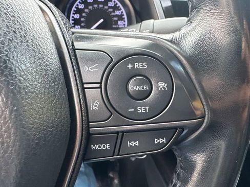 Used 2022 Toyota Camry SE image 32