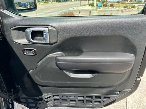 Used 2020 Jeep Wrangler Unlimited Sport S AWD/4WD image 32