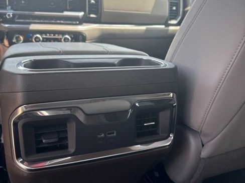 Certified 2023 GMC Sierra 1500 SLT AWD/4WD image 11