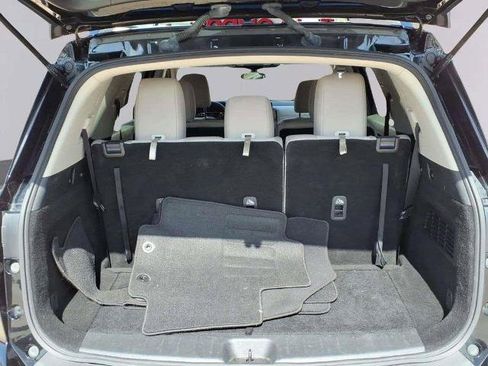 Certified 2024 Nissan Pathfinder SV FWD image 9