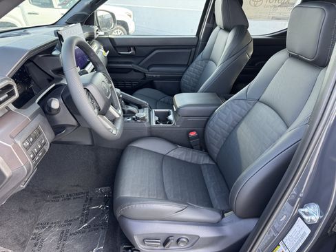 New 2026 Toyota Tacoma 4x4 Double Cab image 2