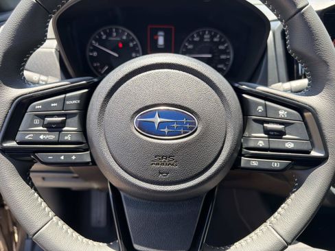Used 2025 Subaru Forester Premium AWD/4WD image 18