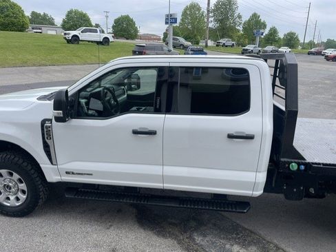 Used 2024 Ford F250 XLT AWD/4WD image 3