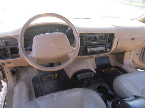 Used 1996 Chevrolet Caprice Classic RWD image 9