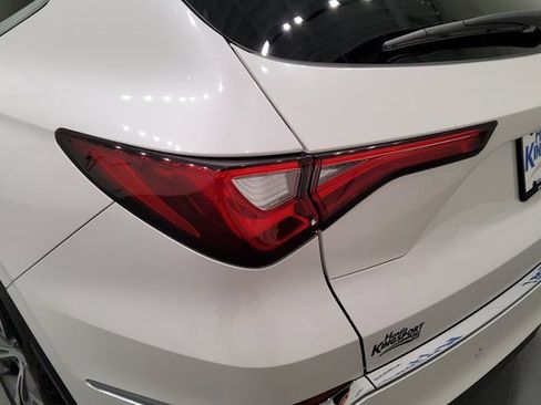 Used 2023 Acura MDX SH-AWD w/ Technology Package image 11