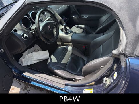Used 2007 Pontiac Solstice Convertible w/ Premium Package RWD image 22