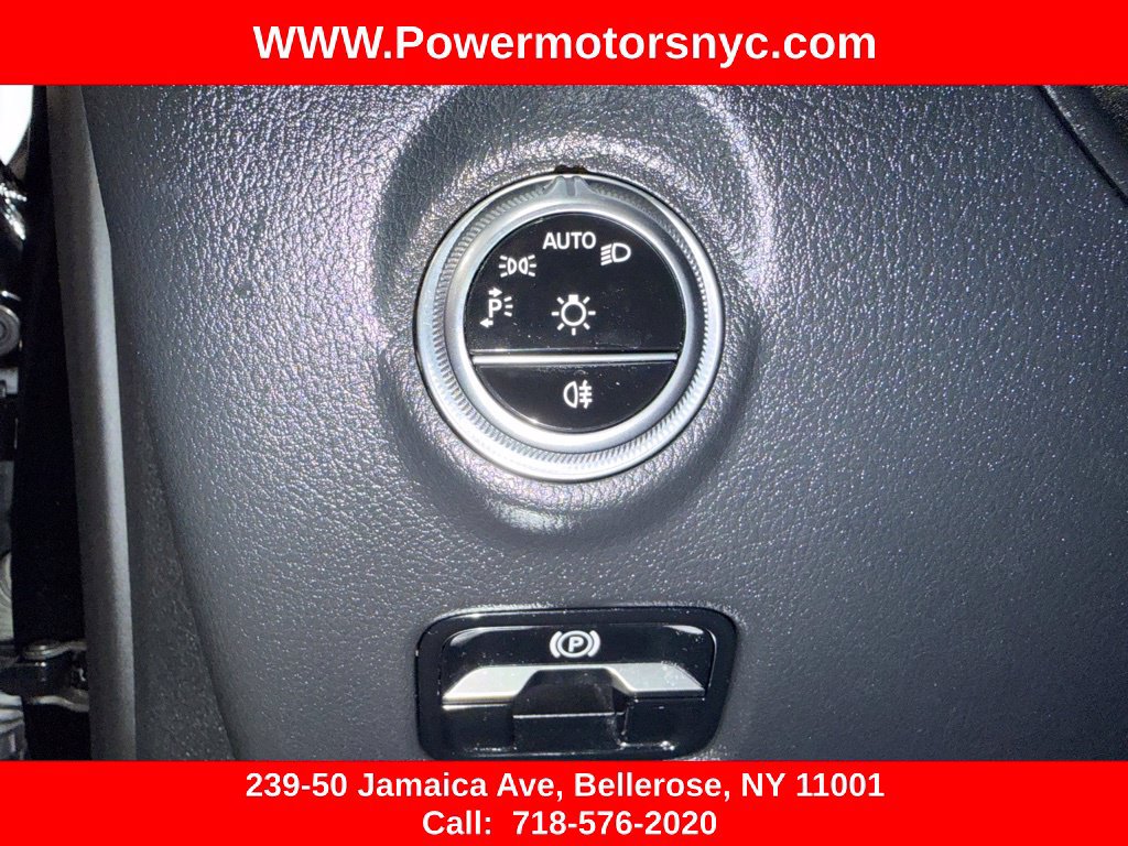 Used 2022 Mercedes-Benz C 300 4MATIC Sedan w/ Pinnacle Trim Package image 48