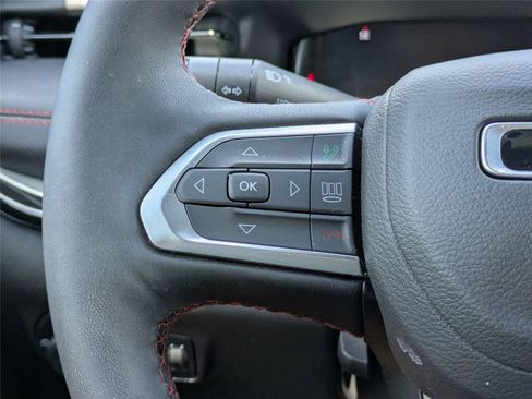 Certified 2025 Jeep Compass Trailhawk w/ Trailhawk Elite Group AWD/4WD image 30