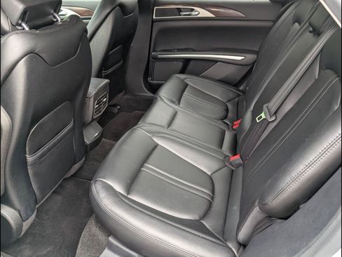 Used 2016 Lincoln MKZ FWD image 14