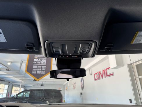 Certified 2024 GMC Sierra 1500 Elevation image 25