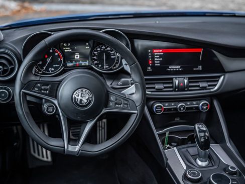 Used 2025 Alfa Romeo Giulia AWD w/ Driving Assist Package image 24