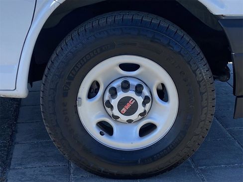 Used 2023 GMC Savana 2500 Extended w/ Driver Convenience Package image 7