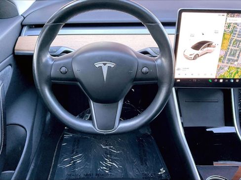 Used 2019 Tesla Model 3 Long Range image 8