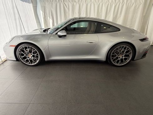 Used 2025 Porsche 911 Carrera RWD image 2