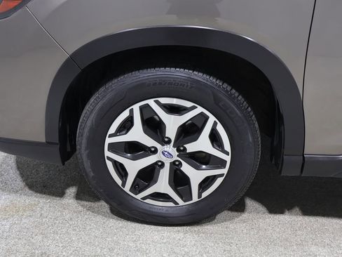 Used 2021 Subaru Forester Premium AWD/4WD image 9