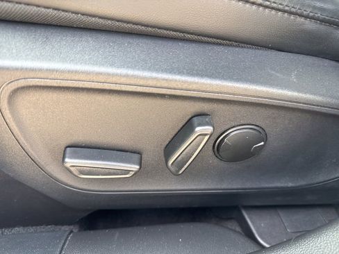 Used 2025 Ford Escape ST-Line Select w/ Tech Pack #2 AWD/4WD image 8