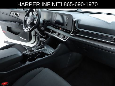 Used 2023 Kia Sportage LX AWD/4WD image 32