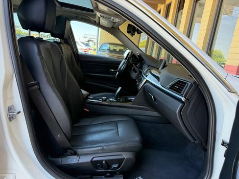 Used 2015 BMW 328i xDrive Sedan w/ Premium Package AWD/4WD image 23