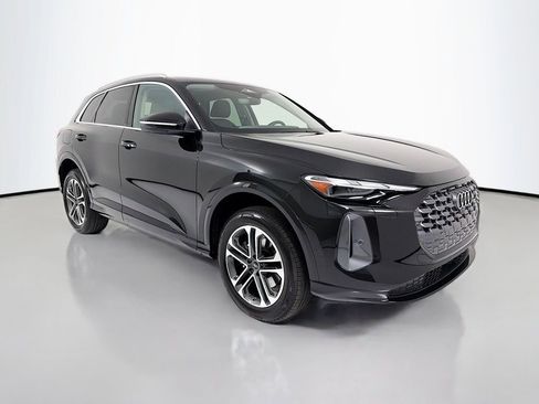 Used 2025 Audi Q5 Premium w/ Convenience Package image 1