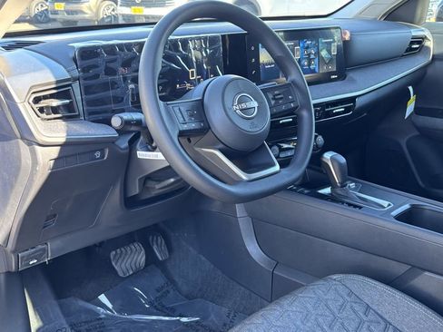 New 2026 Nissan Kicks SV image 13