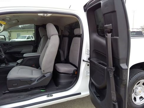 Used 2021 Chevrolet Colorado W/T w/ WT Convenience Package image 17