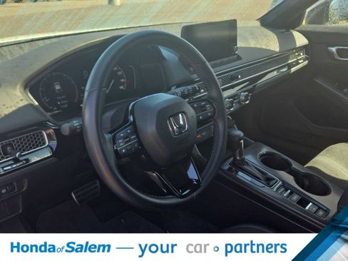 Used 2023 Honda Civic Sport image 2