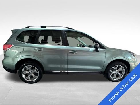 Used 2018 Subaru Forester 2.5i Touring AWD/4WD image 4