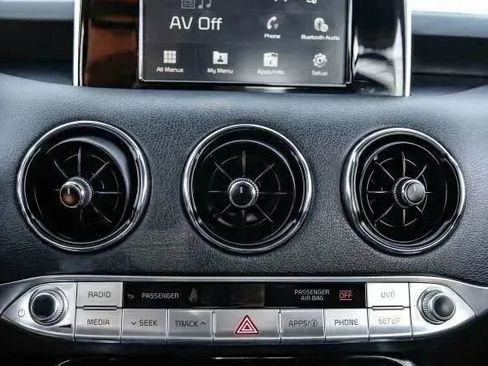 Used 2021 Kia Stinger GT-Line RWD image 29